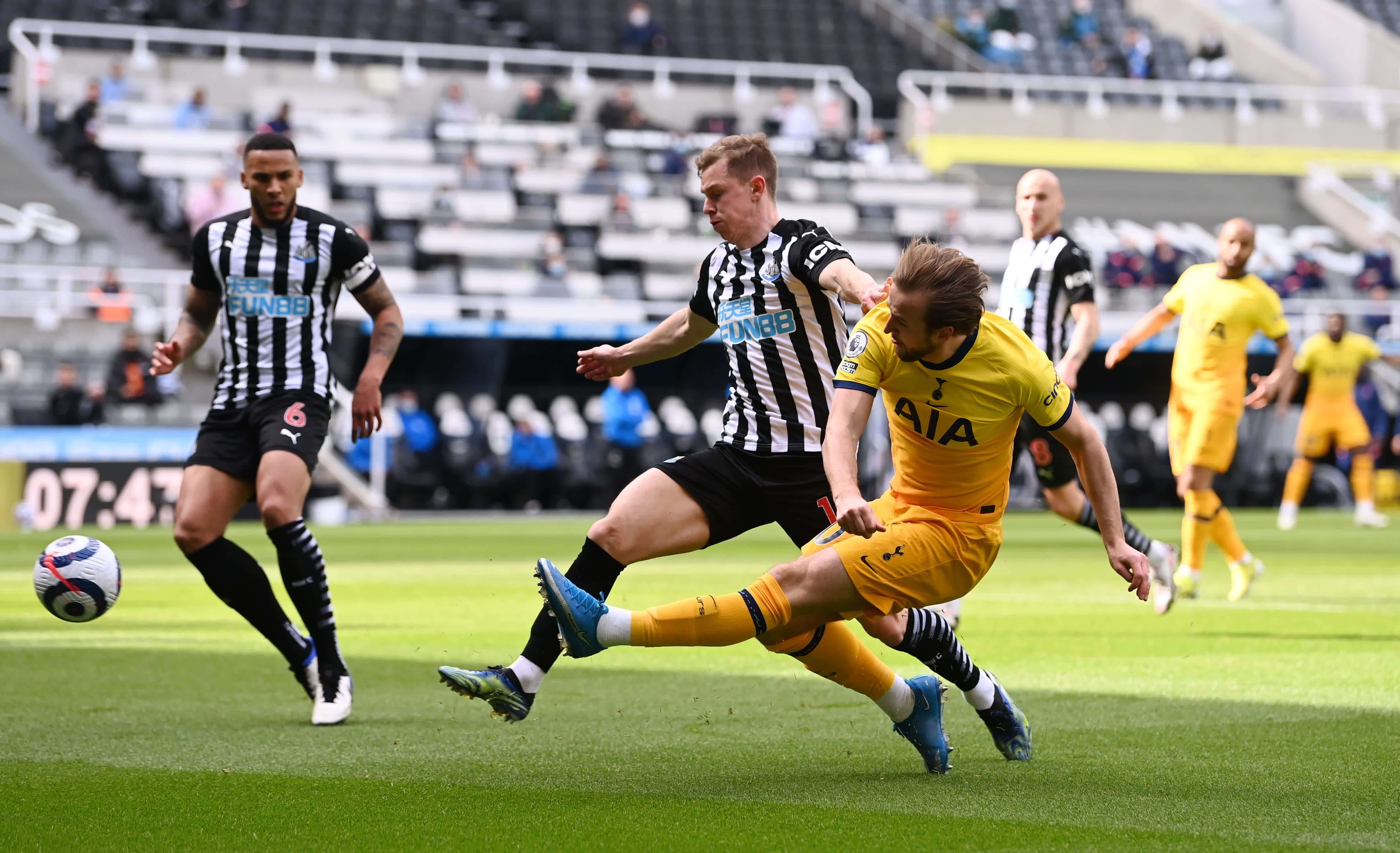 在前场的传 在前场的传